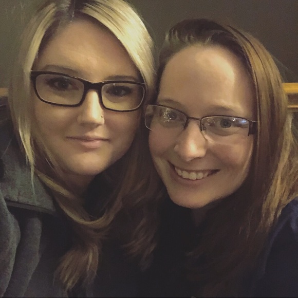 Meet your Posher, Jules - Picture 1 of 5